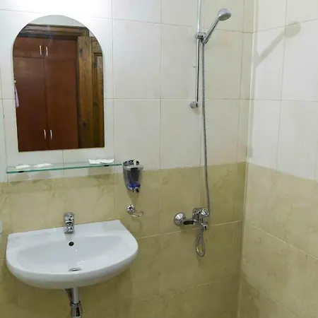 Πανσιόν Lovna Sreshta