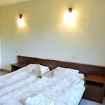Lovna Sreshta Πανσιόν 3*