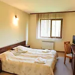 Πανσιόν Lovna Sreshta 3*