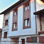 Lovna Sreshta Πανσιόν 3*